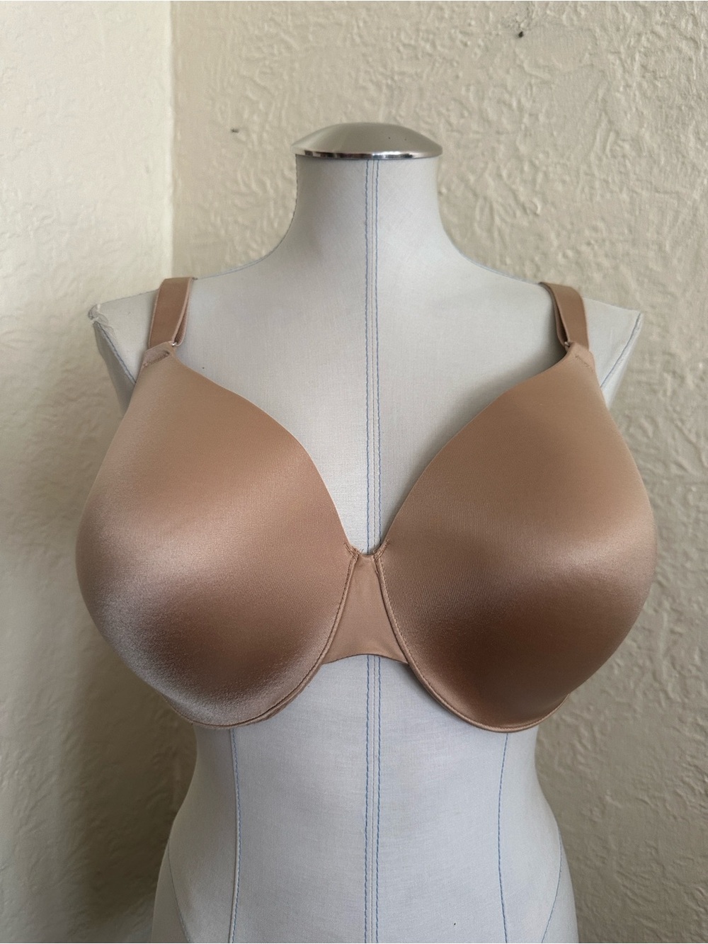 Soma Vanishing Back Full Coverage Nude Beige Satin Bra 40DDD